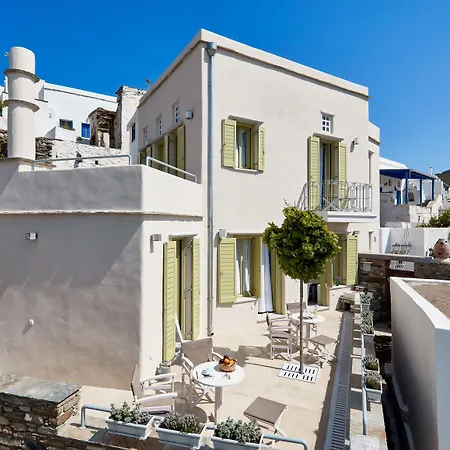 ホテル Crossroads Traditional Tripótamos