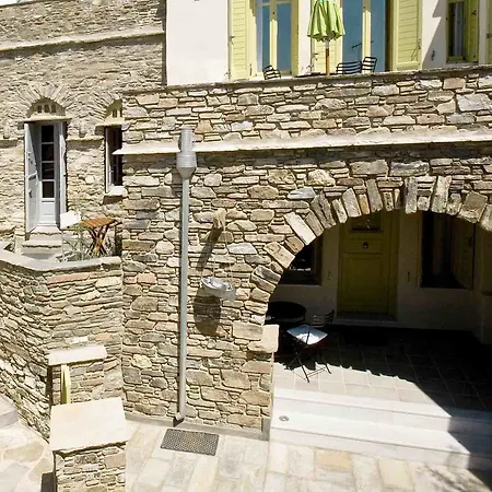 Hotel Crossroads Traditional 3*